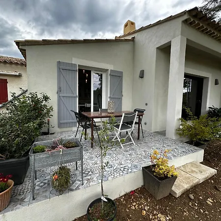 Le Refuge Des Oiseaux Guest house Lourmarin